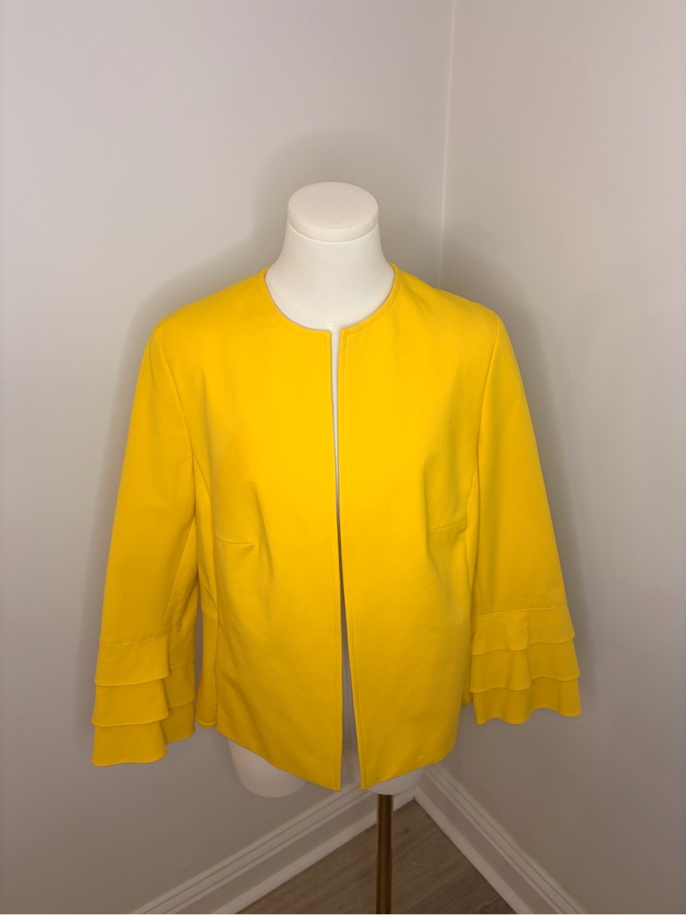 AKRIS Open Front Yellow Jacket/Cardigan With Ruffle Sleeves Size 12